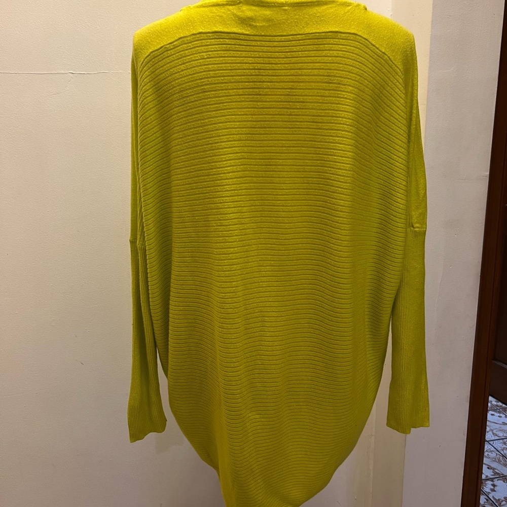 Top sweater - Picture 3 of 5